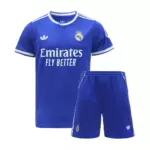 Real Madrid 2025/26 yilgi uchinchi futbol formasi